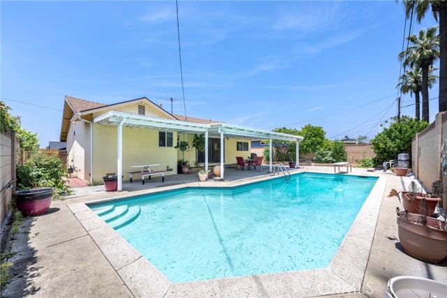 428 S Rosalinda Avenue, Azusa CA: https://media.crmls.org/medias/9fae5588-c0e4-4e85-8333-234d45874935.jpg