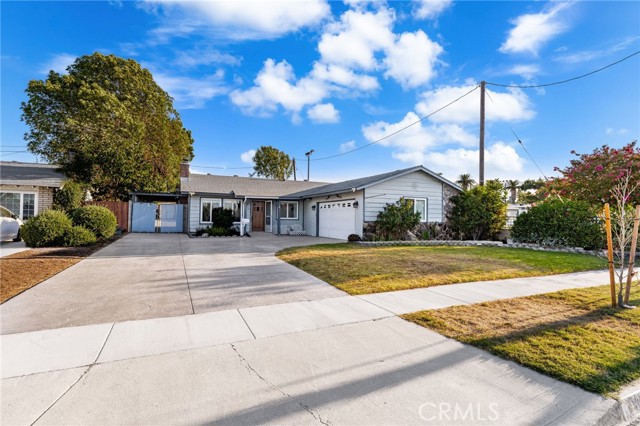 Detail Gallery Image 2 of 27 For 1048 Bluecrest St, Corona,  CA 92882 - 3 Beds | 2 Baths