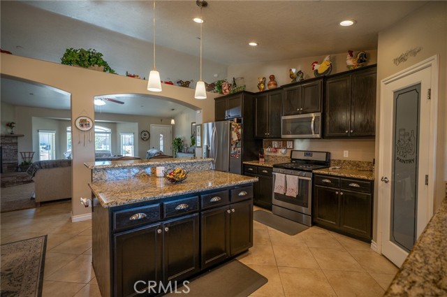 Detail Gallery Image 9 of 24 For 7653 Montrose, Hesperia,  CA 92345 - 3 Beds | 2 Baths