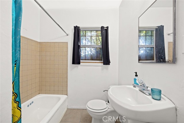 Detail Gallery Image 14 of 30 For 1501 S Chester Ave, Compton,  CA 90221 - 3 Beds | 2 Baths