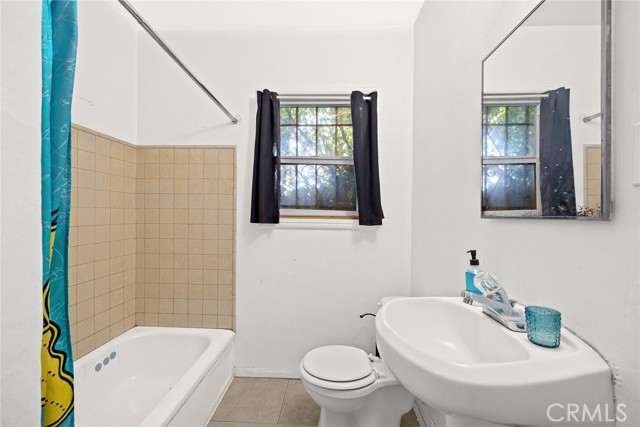 Detail Gallery Image 14 of 30 For 1501 S Chester Ave, Compton,  CA 90221 - 3 Beds | 2 Baths