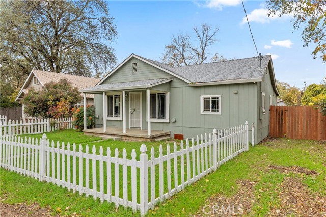 Detail Gallery Image 5 of 39 For 2215 Laurel St, Chico,  CA 95928 - 2 Beds | 1 Baths