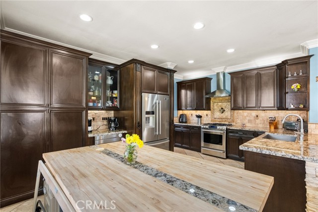 30463 Vineyard Lane, Castaic CA: https://media.crmls.org/medias/9fafd1be-e2cf-42db-9816-7a94cf202fad.jpg