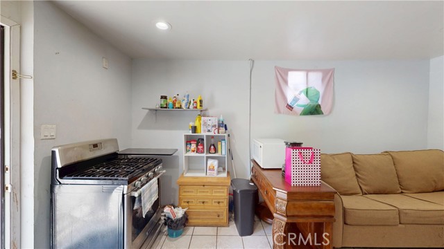 5854 Woodlawn Avenue, Los Angeles CA: https://media.crmls.org/medias/9fb0a0fd-b1e7-410d-92ec-6dd2fb721e8e.jpg