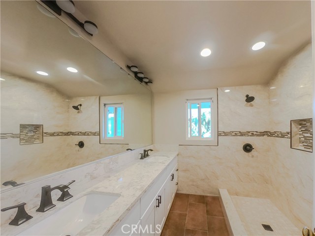 2822 Jason Court, Thousand Oaks CA: https://media.crmls.org/medias/9fb0fa46-8969-4d8d-b30a-7b4eb15dd5f6.jpg