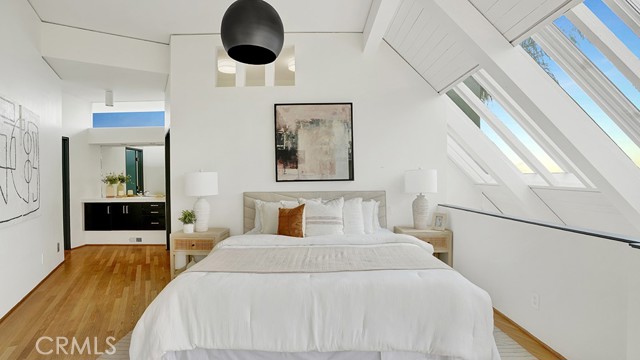 741 Marlin, Laguna Beach CA: https://media.crmls.org/medias/9fb17997-740a-44af-bbae-a9a863dedc95.jpg