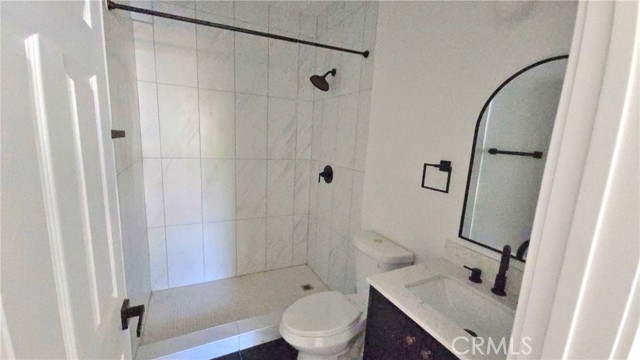 405 409 N Euclid Avenue, Pasadena CA: https://media.crmls.org/medias/9fb203ad-29fc-41a1-abb6-d127575bbee0.jpg