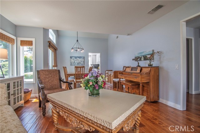 Detail Gallery Image 23 of 44 For 21161 Cedar Ln, Mission Viejo,  CA 92691 - 4 Beds | 2/1 Baths