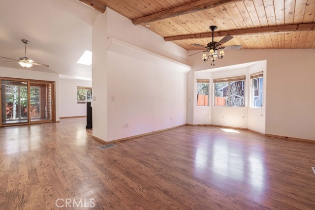 Detail Gallery Image 23 of 49 For 457 E Mountain View, Big Bear City,  CA 92314 - 3 Beds | 2 Baths