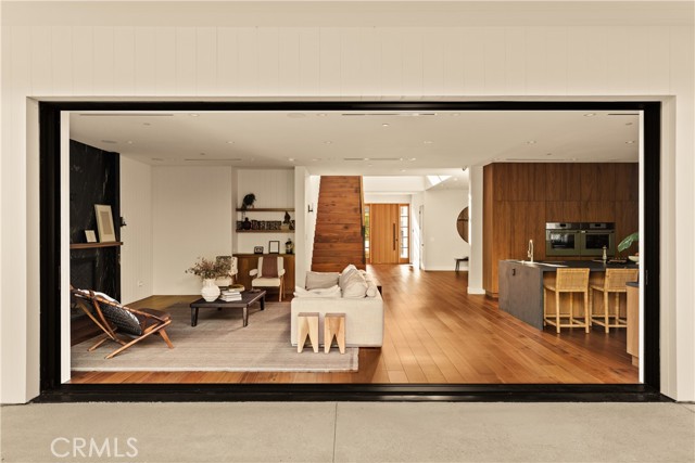 Detail Gallery Image 4 of 41 For 4930 Edgerton Ave, Encino,  CA 91436 - 5 Beds | 5/1 Baths