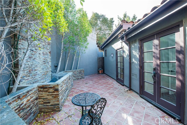 Detail Gallery Image 24 of 29 For 8655 Hillside Ave, Los Angeles,  CA 90069 - 4 Beds | 4 Baths