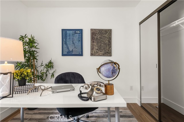 6005 S La Brea Avenue, Los Angeles CA: https://media.crmls.org/medias/9fb52cd9-4c75-4d27-9a73-893b0a9acd12.jpg