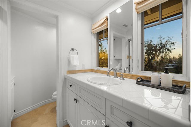 Detail Gallery Image 32 of 47 For 3 Cypress Point Ln, Newport Beach,  CA 92660 - 4 Beds | 4/1 Baths