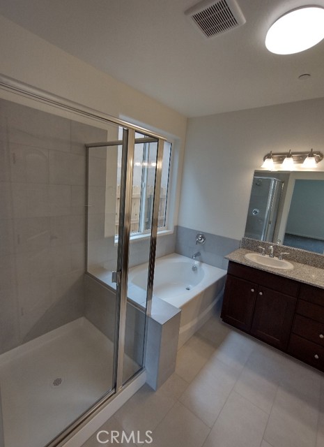 3414 N Oakwood Street, Visalia CA: https://media.crmls.org/medias/9fb6ecbd-0824-4aec-87c9-041451f8ad0f.jpg