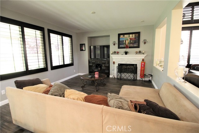 Detail Gallery Image 9 of 34 For 36653 Torrey Pines Dr, Beaumont,  CA 92223 - 4 Beds | 2/1 Baths
