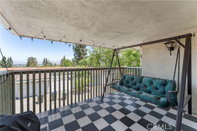 23226 Caminito Marcial, Laguna Hills CA: https://media.crmls.org/medias/9fb89484-d8b4-4fbb-a062-a50aecc2b753.jpg