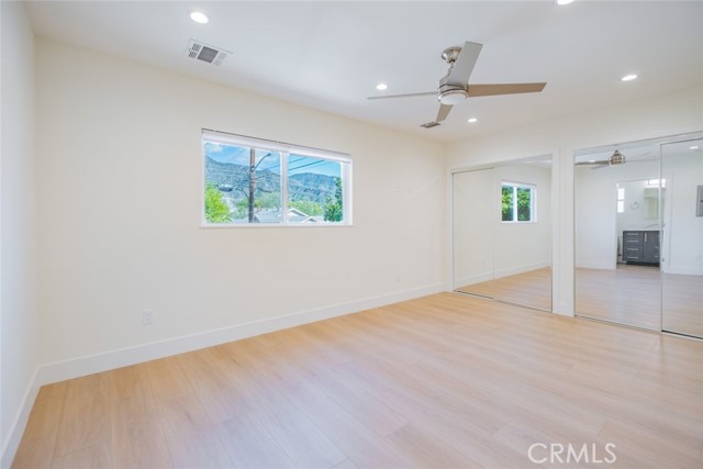 Detail Gallery Image 16 of 20 For 413 S Kenneth Rd #201,  Burbank,  CA 91501 - 2 Beds | 2 Baths