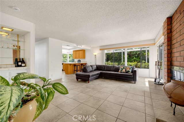 Detail Gallery Image 12 of 30 For 13234 La Quinta St, La Mirada,  CA 90638 - 5 Beds | 3 Baths