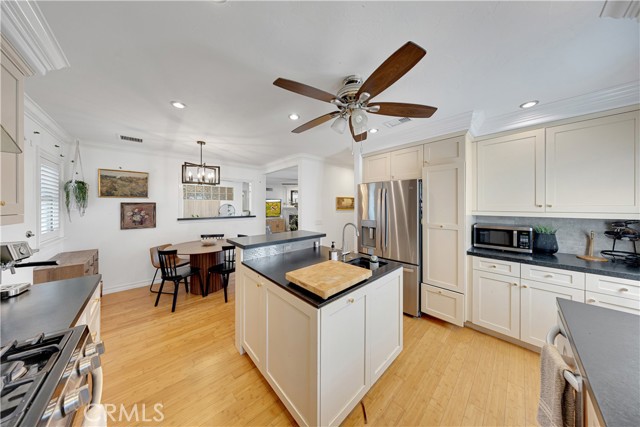 17971 Theodora Drive, Tustin CA: https://media.crmls.org/medias/9fb9ab92-6cbb-485d-9c75-3f19f63ee935.jpg