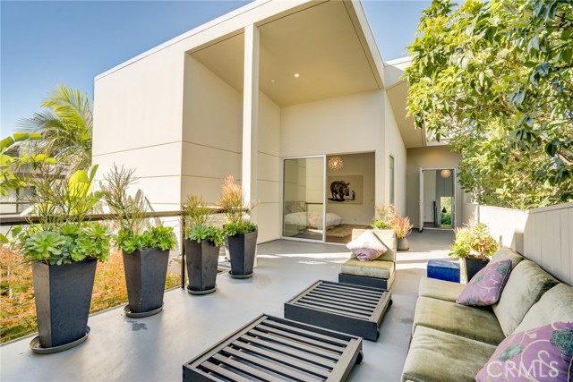 2nd Floor Terrace connection to principal suite