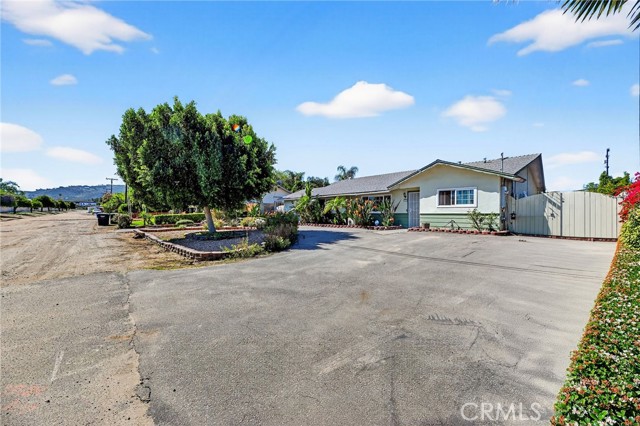 Detail Gallery Image 3 of 46 For 138 Terrace Ln, San Marcos,  CA 92069 - 4 Beds | 2 Baths