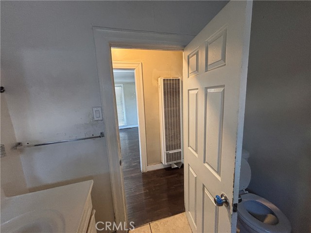 1339 W 66th Street, Los Angeles CA: https://media.crmls.org/medias/9fba658b-2229-4c5c-b16e-31336dd92fdf.jpg