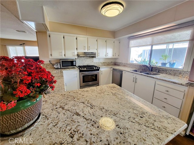 Detail Gallery Image 8 of 37 For 7271 Katella Ave #97,  Stanton,  CA 90680 - 2 Beds | 2 Baths