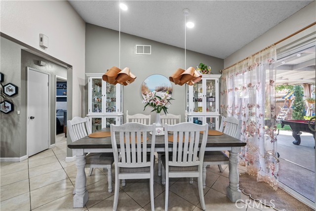 3052 E Avenue S4, Palmdale CA: https://media.crmls.org/medias/9fbdb3e7-0550-48bd-ae4c-b3232ac72f47.jpg