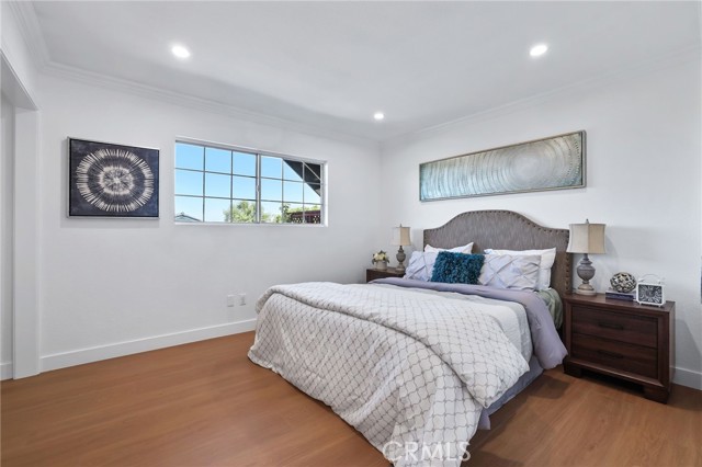 Detail Gallery Image 13 of 25 For 4424 Deanwood Dr, Woodland Hills,  CA 91364 - 5 Beds | 5/1 Baths