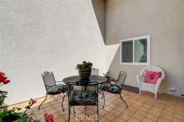 Detail Gallery Image 3 of 24 For 8933 Modesto Cir 1206c,  Huntington Beach,  CA 92646 - 2 Beds | 2 Baths