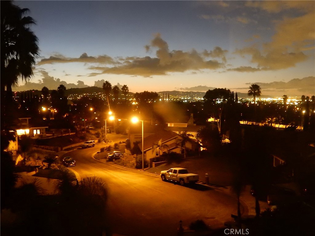 https://media.crmls.org/medias/9fbef85e-4c6b-49ce-96f5-8cd766ae384a.jpg?preset=X-Large