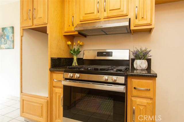 Detail Gallery Image 11 of 31 For 3790 Nuttree, Riverside,  CA 92501 - 3 Beds | 2 Baths