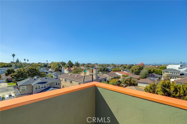 1219 Irena Avenue, Redondo Beach, California 90277, 5 Bedrooms Bedrooms, ,5 BathroomsBathrooms,Residential,Sold,Irena,SB21226617