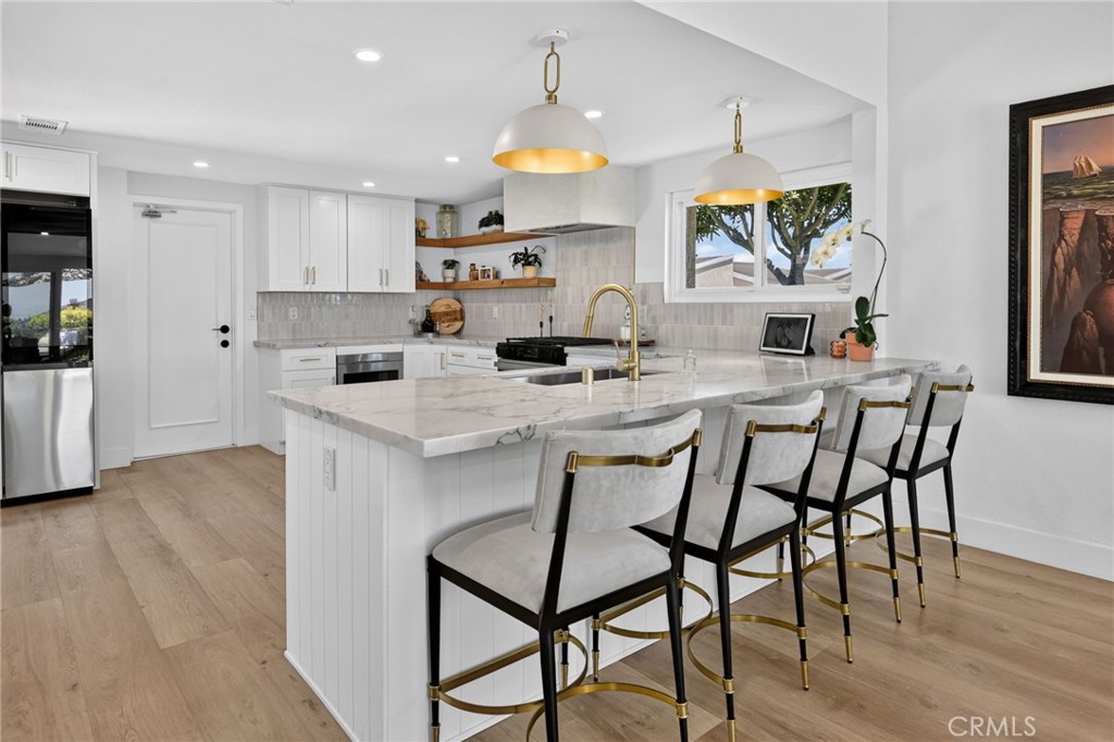 https://media.crmls.org/medias/9fc0b8ca-d8d8-4ab5-90dd-ecad6a901adf.jpg?preset=X-Large