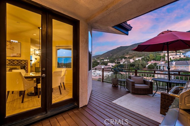 1124 Kathleen Drive, Newbury Park CA: https://media.crmls.org/medias/9fc1c9ab-8621-46ca-b02e-38a3f0f733c9.jpg
