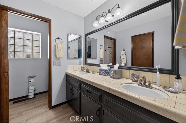 Detail Gallery Image 37 of 69 For 1528 York Dr, Vista,  CA 92084 - 3 Beds | 2 Baths