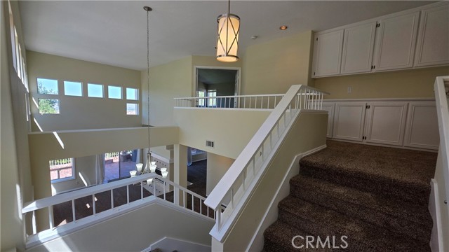 19431 San Marino Court, Newhall CA: https://media.crmls.org/medias/9fc33e9d-4cc3-43e1-bdf6-48a88bff1e85.jpg
