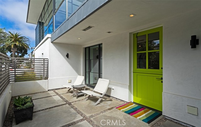 1703 E Ocean Boulevard, Newport Beach CA: https://media.crmls.org/medias/9fc38078-ac3b-4ae8-838e-75031414e678.jpg