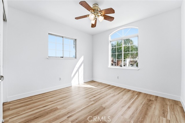 Detail Gallery Image 3 of 33 For 300 Mildred, Perris,  CA 92571 - 4 Beds | 2/1 Baths