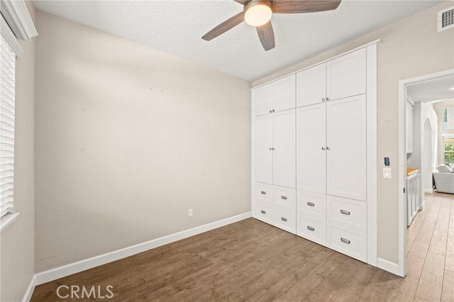 27054 Riversbridge Way, Valencia CA: https://media.crmls.org/medias/9fc56bf7-e385-483c-9e77-3e4e5ccf9f06.jpg