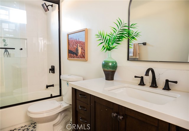 Detail Gallery Image 65 of 75 For 2840 Potomac Ave #1/2,  Los Angeles,  CA 90016 - 2 Beds | 1 Baths