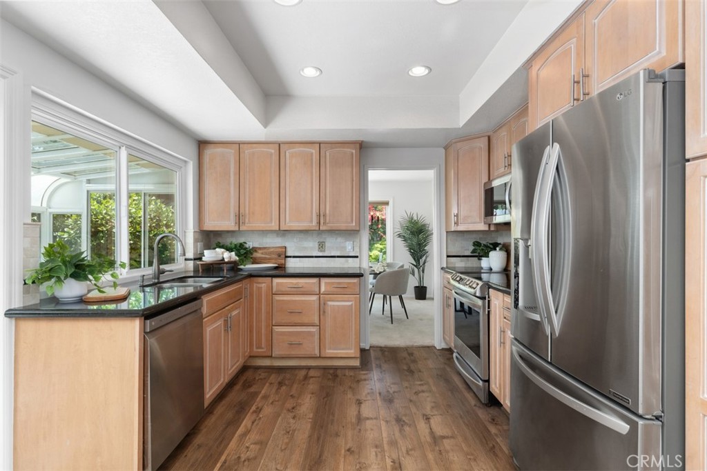 MLS #OC25267733 image #9