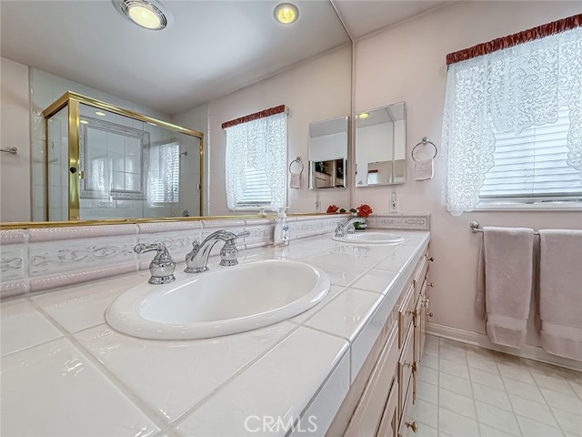 Image 29 of 60 For 17424 Superior