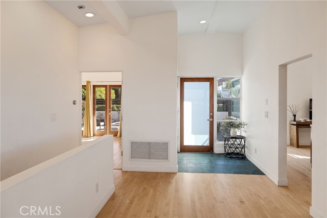 Detail Gallery Image 20 of 39 For 409 Calle Mayor, Redondo Beach,  CA 90277 - 3 Beds | 2/1 Baths