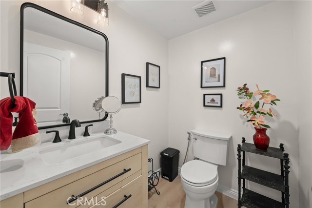 Detail Gallery Image 23 of 64 For 13533 Terra Bella, Pacoima,  CA 91331 - 5 Beds | 4/1 Baths