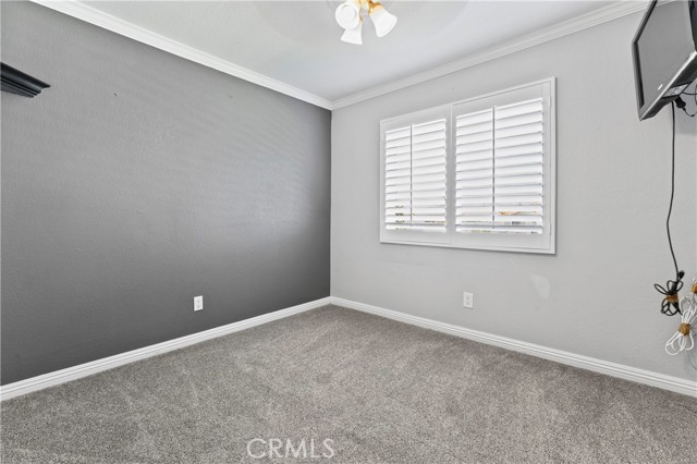 Image 24 of 37 For 39781 Pin Oak Court