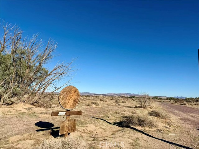 Detail Gallery Image 3 of 12 For 32467 Lakeview, Newberry Springs,  CA 92365 - – Beds | – Baths