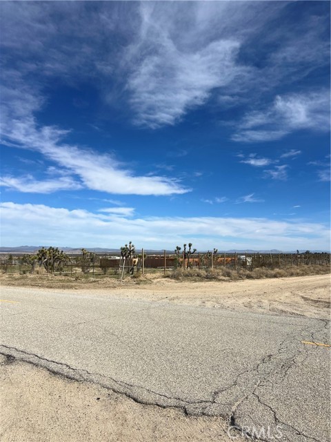 Detail Gallery Image 7 of 15 For 206 S Cor Ave X Largo Vista 2, Llano,  CA 93544 - – Beds | – Baths