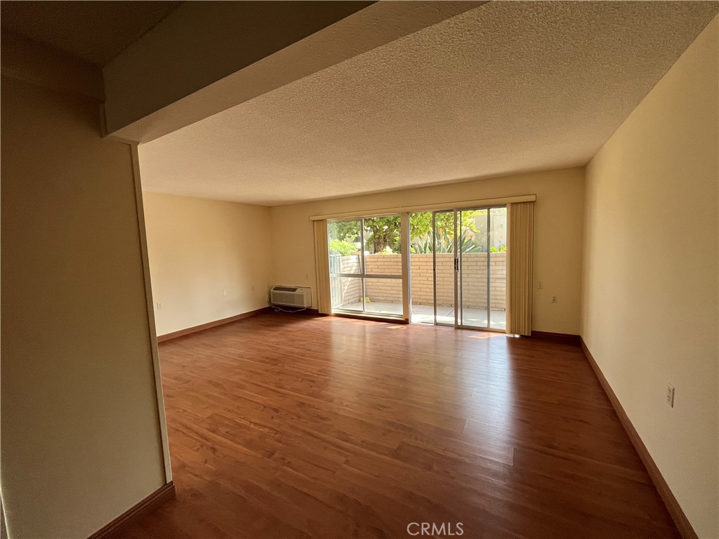 MLS #OC25267280 image #22