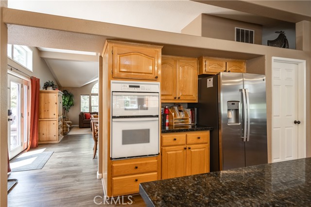 Detail Gallery Image 13 of 40 For 950 Alpenweg Dr, Big Bear City,  CA 92314 - 4 Beds | 2 Baths